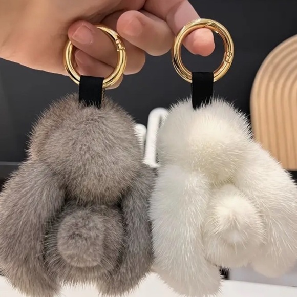 Plush bunny bag charm. - Picture 8 of 8